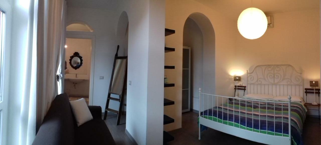 Camera Matrimoniale con Letto Supplementare